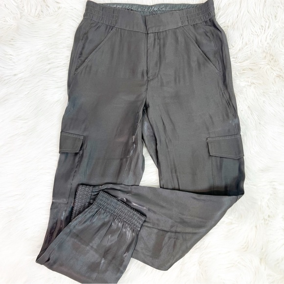ANTHROPOLOGIE OLIVE GREEN SILKY SHIMMER CARGO POCKET JOGGER PANTS WOMENS SZ XS - Picture 2 of 6